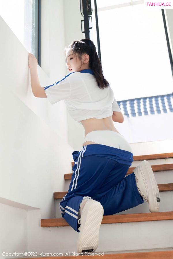   [XiuRen]高清写真图 2023.07.20 No.7110 沈青黛 学妹装扮第33张图片